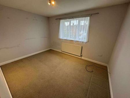 Cherry Close Newbury, RG14 - Photo 4