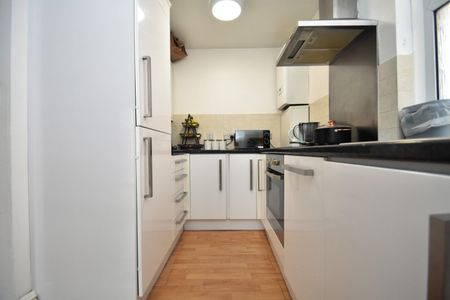 1 bedroom apartment to rent - Photo 5