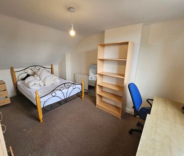 4 Bed Student Accommodation - Photo 2