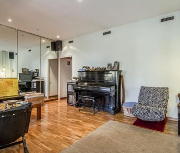 Carrer de Saragossa, Barcelona, Catalonia 08006 - Photo 5