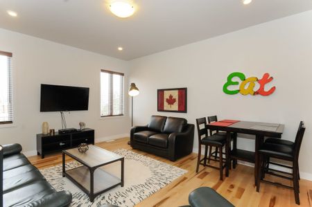 44 Ontario Street - 1B - Photo 2