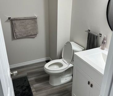 66 Alonna Street - Photo 2