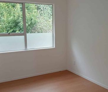 3 Bedroom + Triple garage - Rosehill Papakura - Photo 2