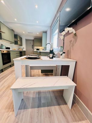 Foxhall Road Bedroom 6 - Photo 1