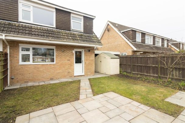 3 Bedroom House - Semi-Detached - Photo 1