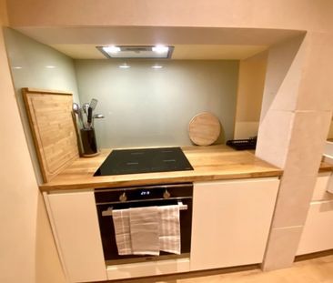 1 room luxury Flat for rent in Misericórdia, Lisbon - Photo 2