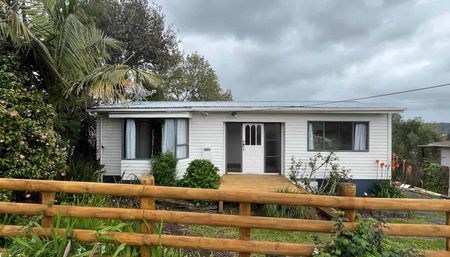 Cute as a Button! - Photo 5