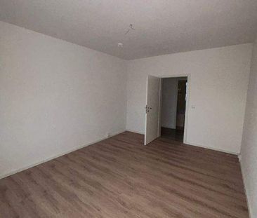 Ruhige 3-Raum-Wohnung im Erdgeschoss mit Balkon - Foto 1