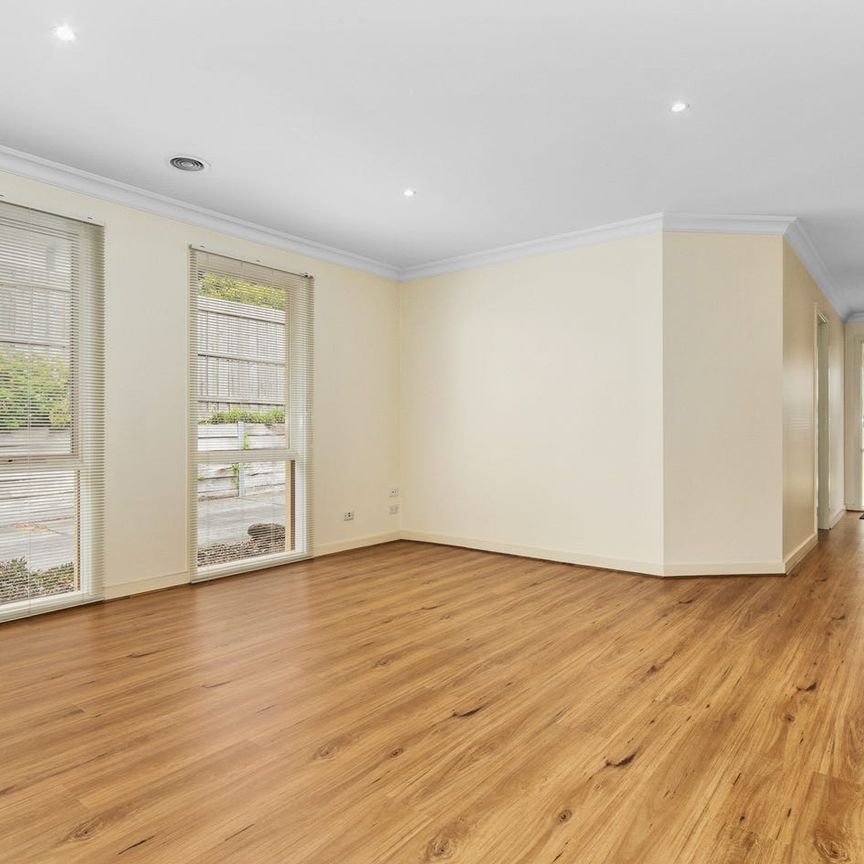 Spacious Unit in a Prime Frankston Location - Photo 1