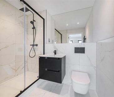 Cockfosters Road, EN4, London - Photo 2