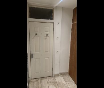 Room in a Shared House, Waddon Court Road, CR0 - Photo 6