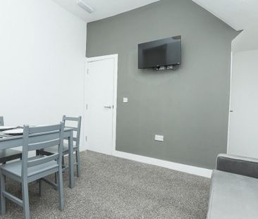 5 bedroom terraced house to rent - Photo 2