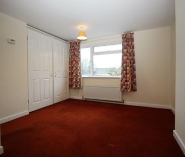 3 bedroom detached house to rent - Photo 2