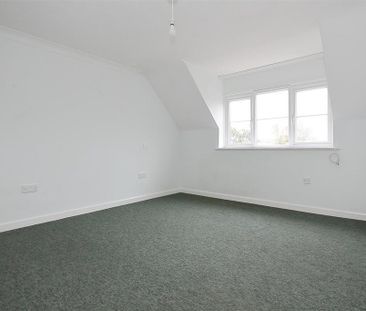 4 bedroom detached house to rent - Photo 6