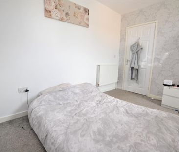 3 bedroom semi-detached house to rent - Photo 4