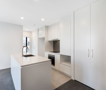 Spacious 2 bedroom apartment - Photo 1