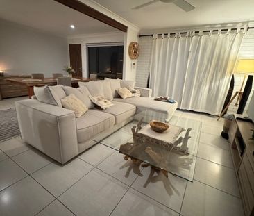 Burleigh Waters - Photo 1