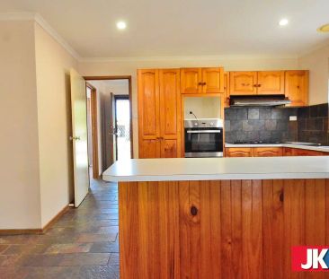 “Family Home in Prime Location!” - Photo 1