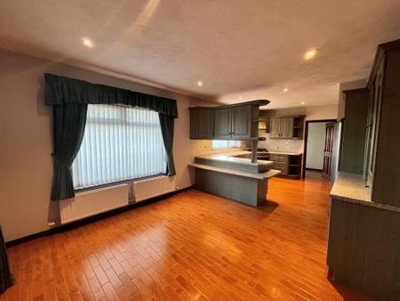 82 Paisley Road, Carrickfergus, BT38 9AH - Photo 3