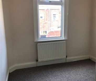 2 bedroom property to rent - Photo 1