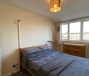 Roughmoor Crescent, Taunton, Somerset - Photo 5