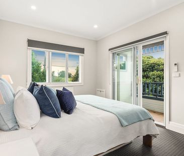 16 Loch Street, Kew VIC 3101 - House For Rent | Domain - Photo 6