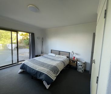 Stunning Sea Views - Photo 3