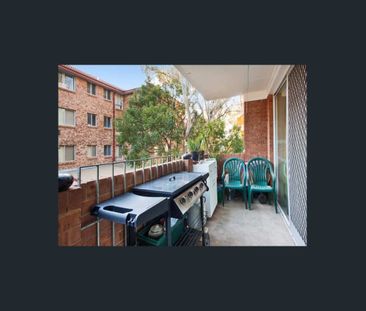 Big Unit (Level 2) with Lock Up Garage. Walk to Train, Shops & Schools - Photo 4