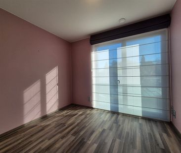 Rijkelijk uitgerust appartement met 2 slaapkamers en terras - Photo 5