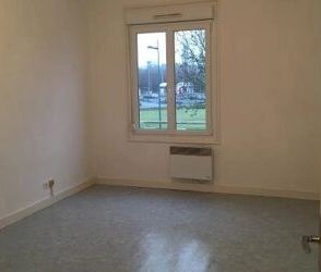 Location Appartement 2 pièces 29 m2 à Saint-Quentin - Photo 2