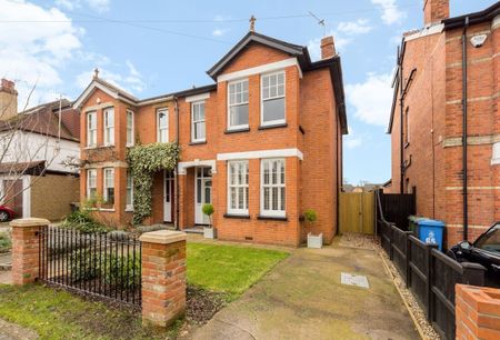 4 bedroom semi-detached house to rent - Photo 4