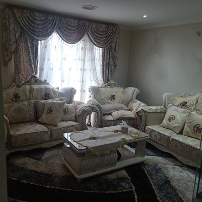 Tarneit - Photo 1
