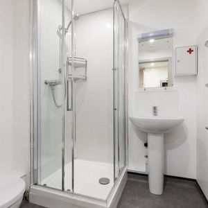 Fawcett road, Southsea - Photo 2