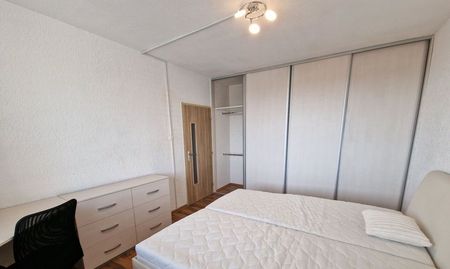 3 izb. byt na Cukrovarskej ul. v Seredi na prenájom - Fotografia 4
