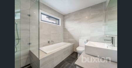 TOWNHOUSE IN HIGH DEMAND!!! - Photo 5