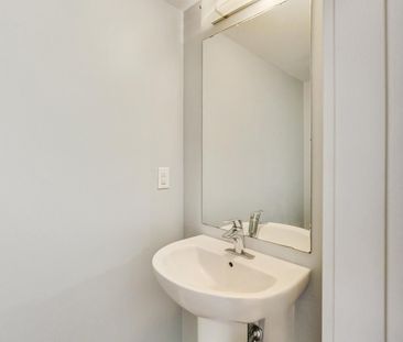 For Lease - 131 Pagebrook Crescent, Hamilton, Ontario - Photo 3
