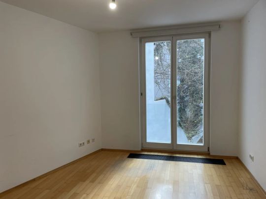 3 Zimmer Wohnung mit Gemeinschaftsdachterrasse direkt beim Karlsplatz! - Photo 1