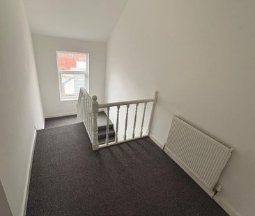 4 bedroom terraced house to rent - Photo 4