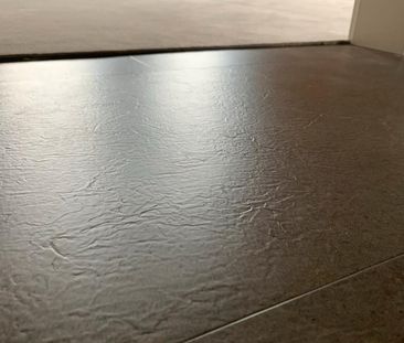 Moderne 2-Zimmer-Wohnung mit Balkon, Garten & Stellplatz - Foto 1