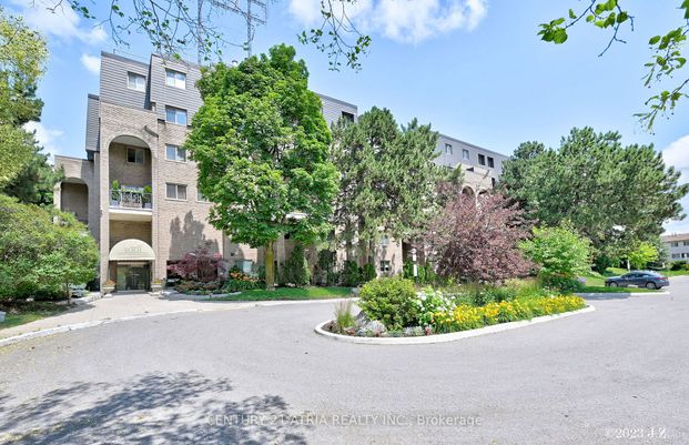 Condo Townhouse For Lease | C8137736 - Photo 1