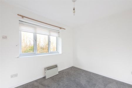 2 bedroom semi-detached house to rent - Photo 2