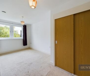 2 bedroom Flat To Let - Photo 4