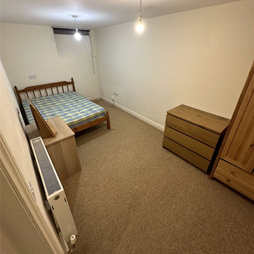 Student Properties to Let - Photo 1