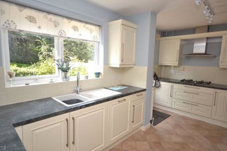 Woodlands, Budleigh Salterton, Devon, EX9 - Photo 4