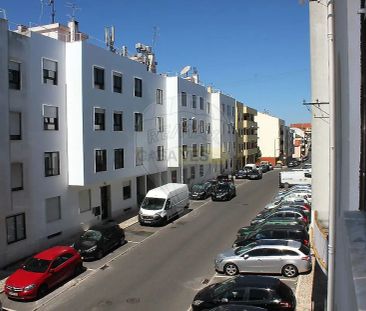 Apartment T2 in Pontinha e Famões, Odivelas - Photo 1