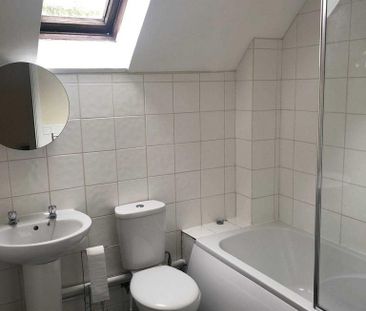 2 bedroom flat to rent - Photo 6