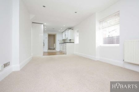 Cornwall Road, Stroud Green, London, United Kingdom, N4 - Photo 3