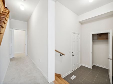 For Lease - 81 Puisaya Drive, Richmond Hill, Ontario - Photo 3