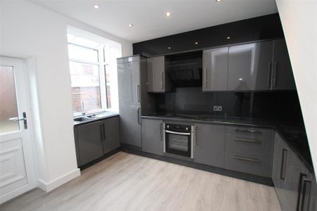 2 bedroom terraced house to rent - Photo 5