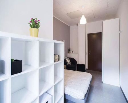 Via Francesco Arese, Milan, Lombardy 20159 - Photo 2